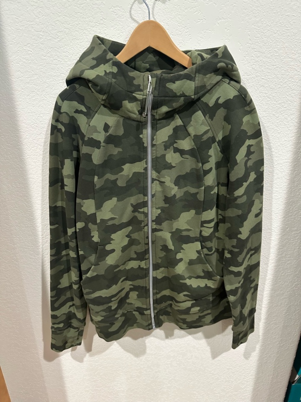 lululemon Women’s Green Camo Full-Zip Hoodie